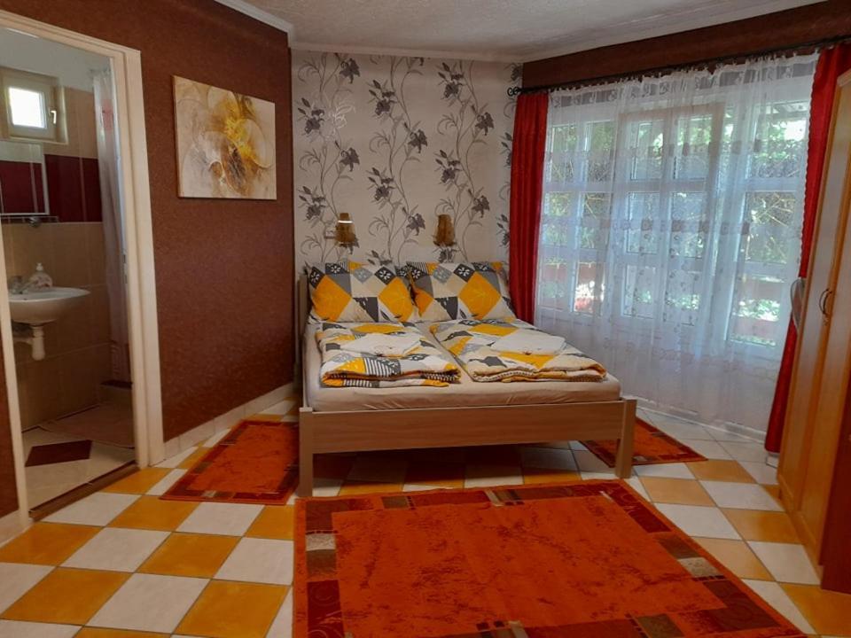 Gyoengyvirag Apartment Romhány 외부 사진