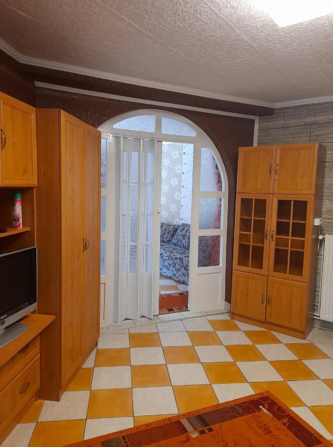 Gyoengyvirag Apartment Romhány 외부 사진
