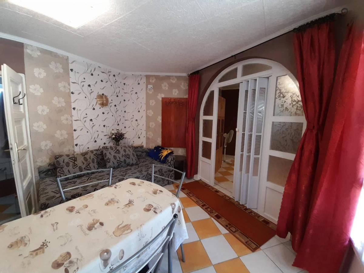 Gyoengyvirag Apartment Romhány 외부 사진