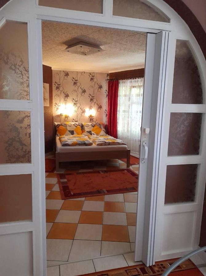 Gyoengyvirag Apartment Romhány 외부 사진