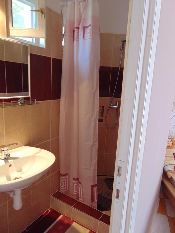 Gyoengyvirag Apartment Romhány 외부 사진